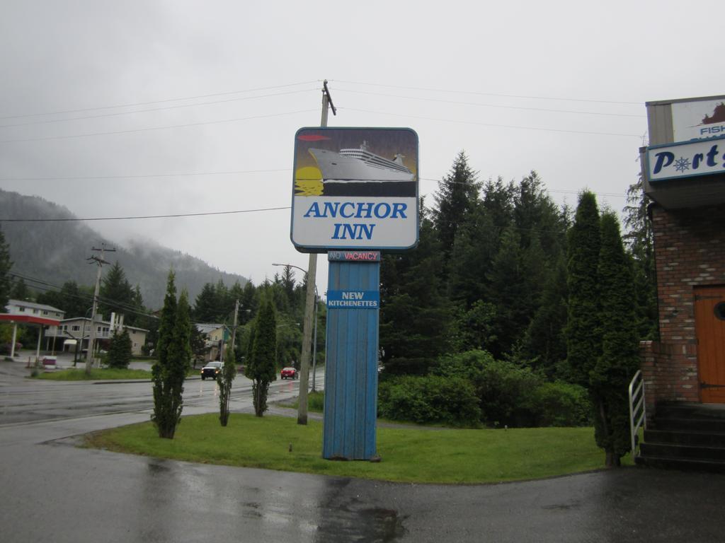 Anchor Inn Hotel Prince Rupert Exterior foto